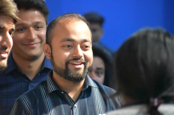 Abhishek-Kar-instagram-influencer